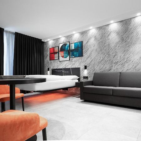 Adv Home - Exclusive Rooms بولزانو المظهر الخارجي الصورة